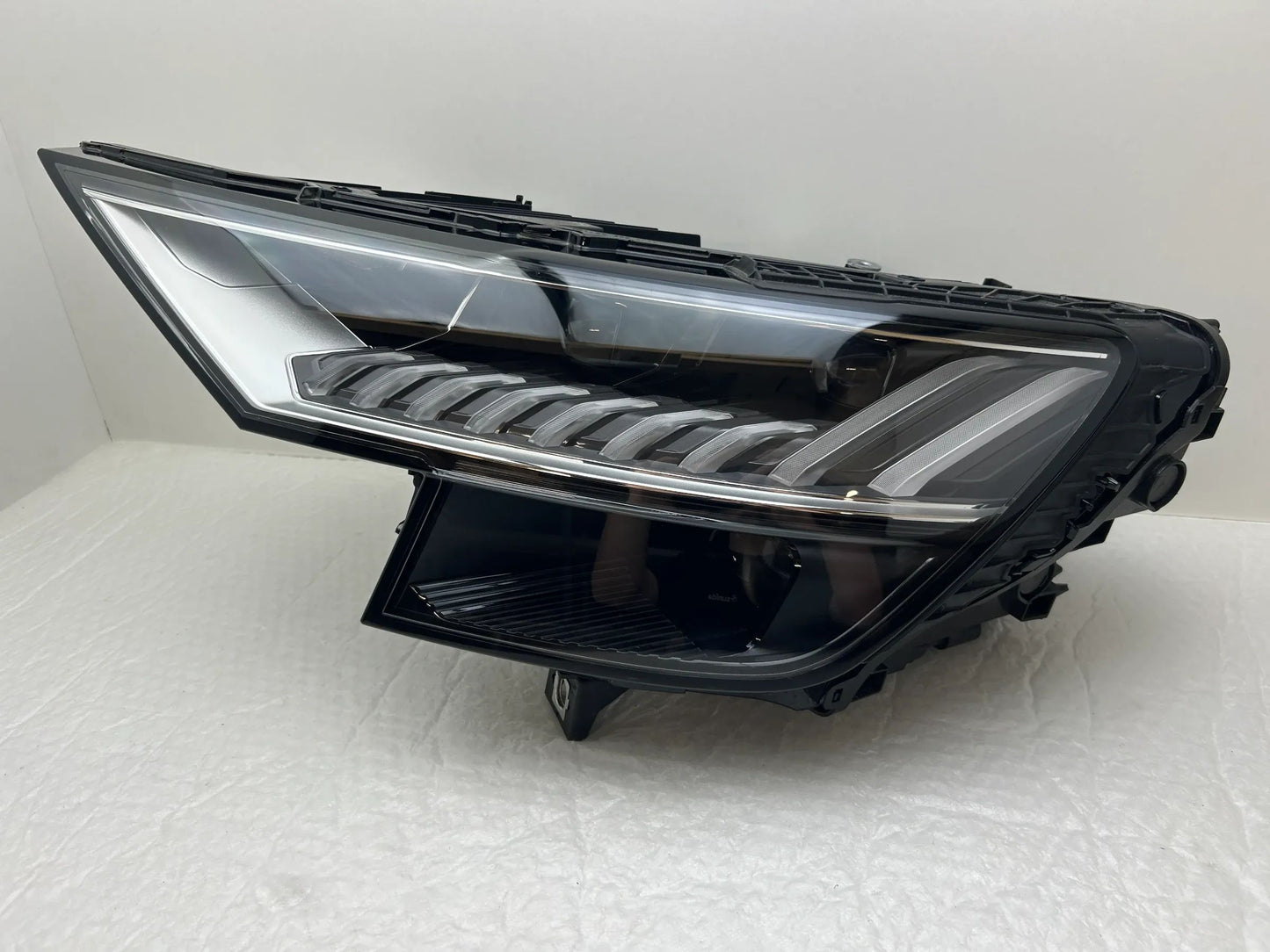 Original Audi Q8 SQ8 LED Matrix Scheinwerfer links 4M8941035