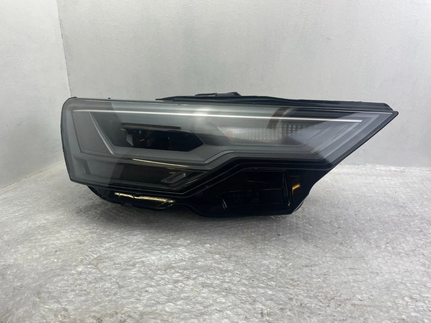 Original Audi A6 C8 LED Scheinwerfer rechts 4K0941034