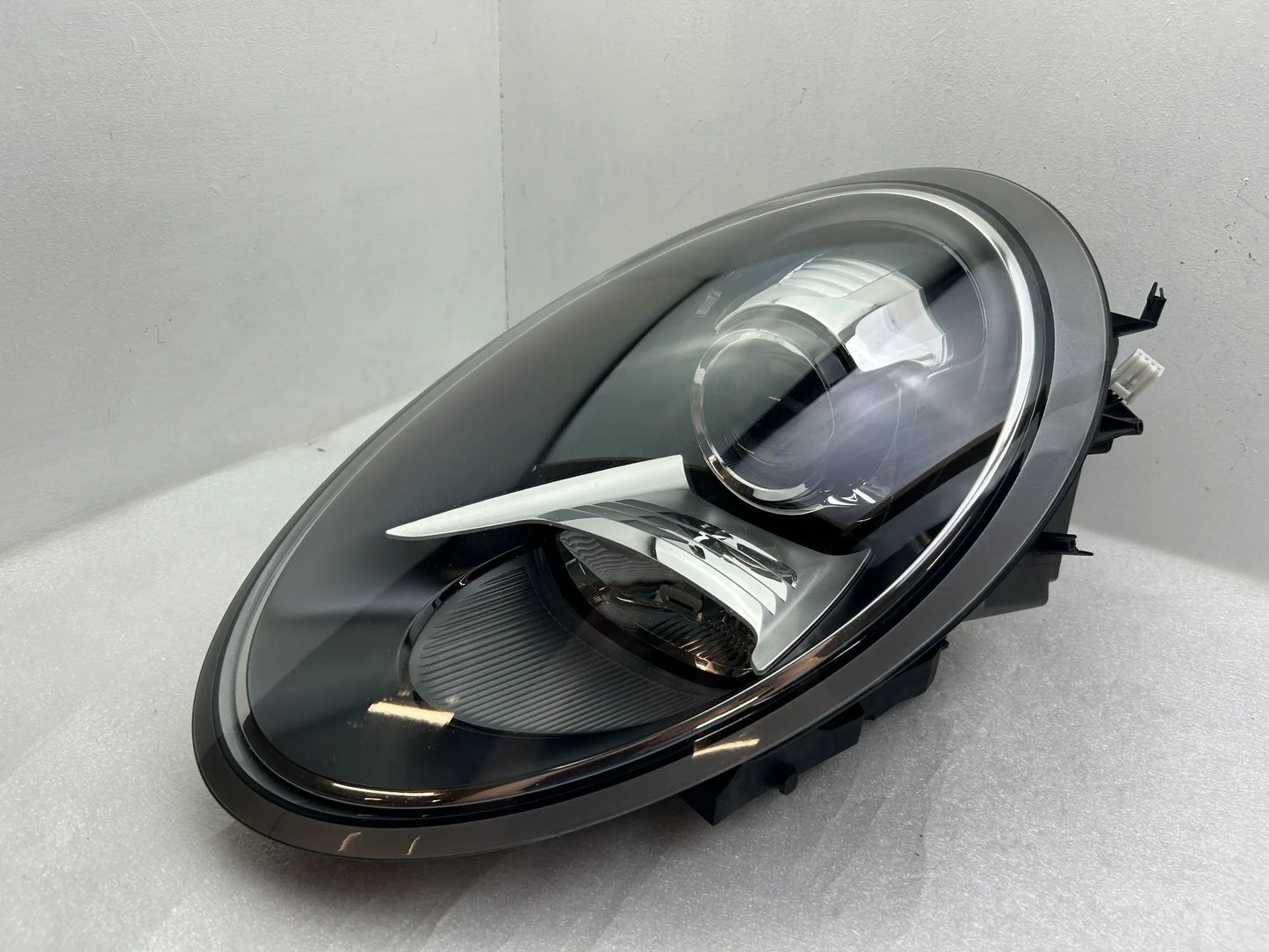 Porsche 911 991 Xenon Kurvenlicht Scheinwerfer links 99163113105