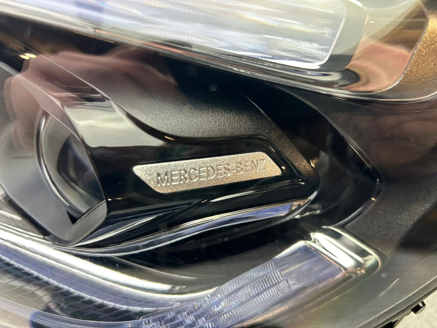 Original Mercedes GLB W247 LED Scheinwerfer links A2479060106