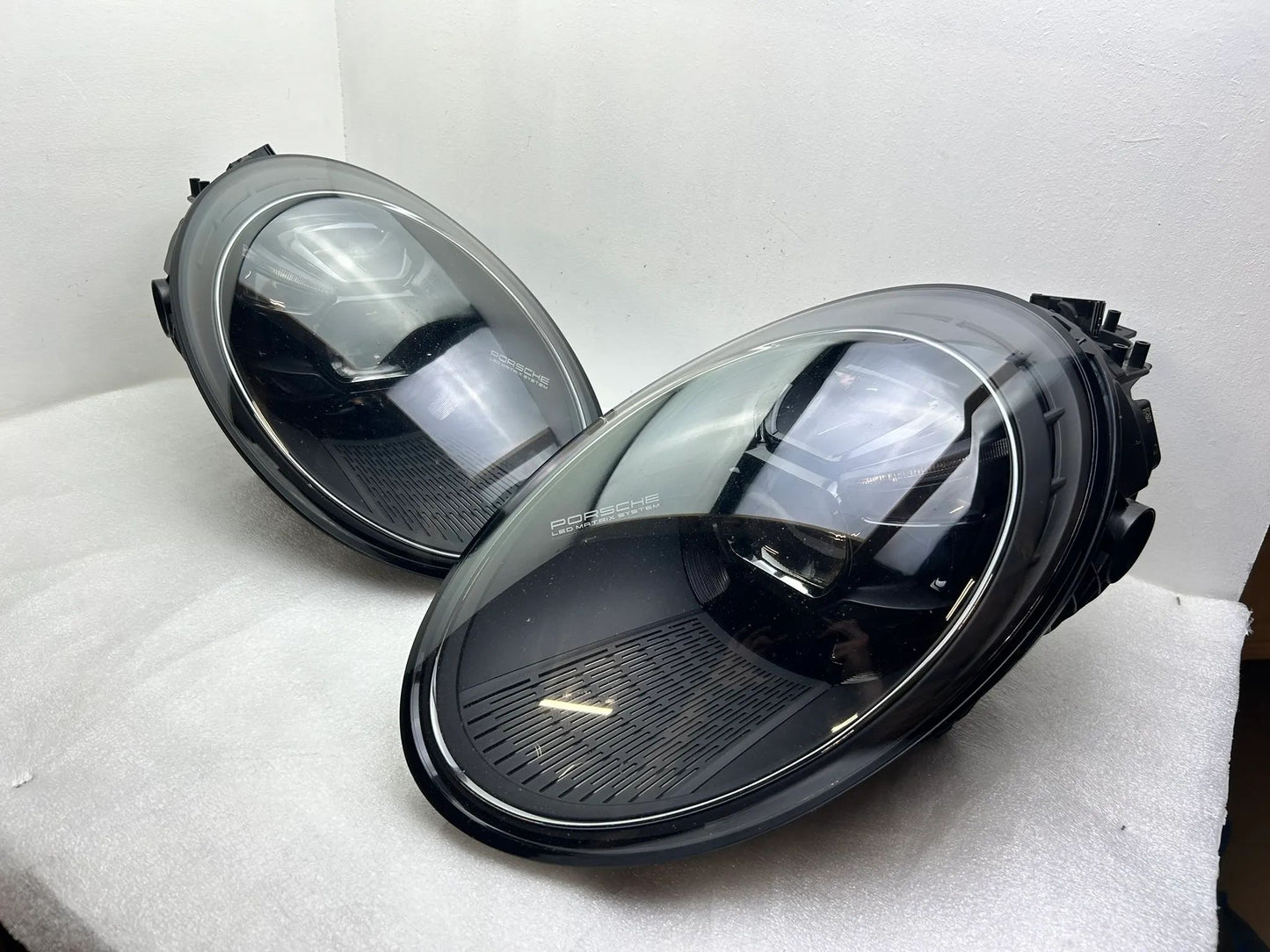 Porsche 992 LED Matrix Scheinwerfer links rechts 9P5941060E