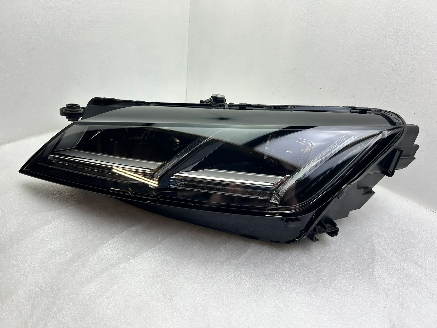 Original Audi TT 8S LED Scheinwerfer links 8S0941033F