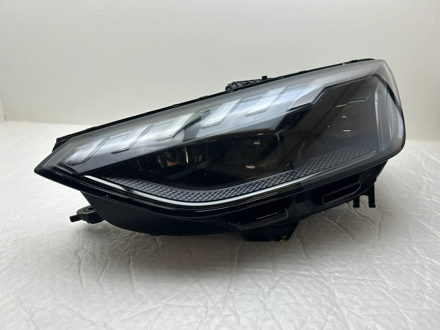 Audi A4 RS4 B9 LED Scheinwerfer Matrix schwarz links 8W0941035J