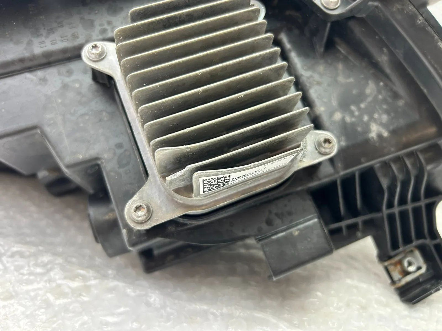 Original Tesla Model 3 LED Scheinwerfer rechts 1514953-00-D