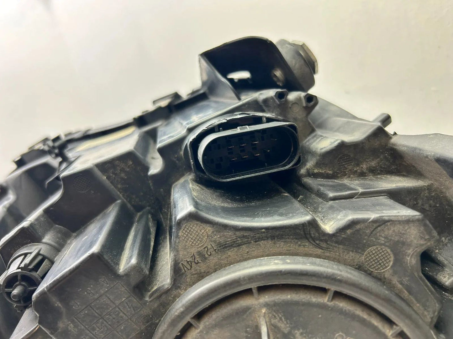 Original Mercedes GLE W166 Scheinwerfer links A1668201559