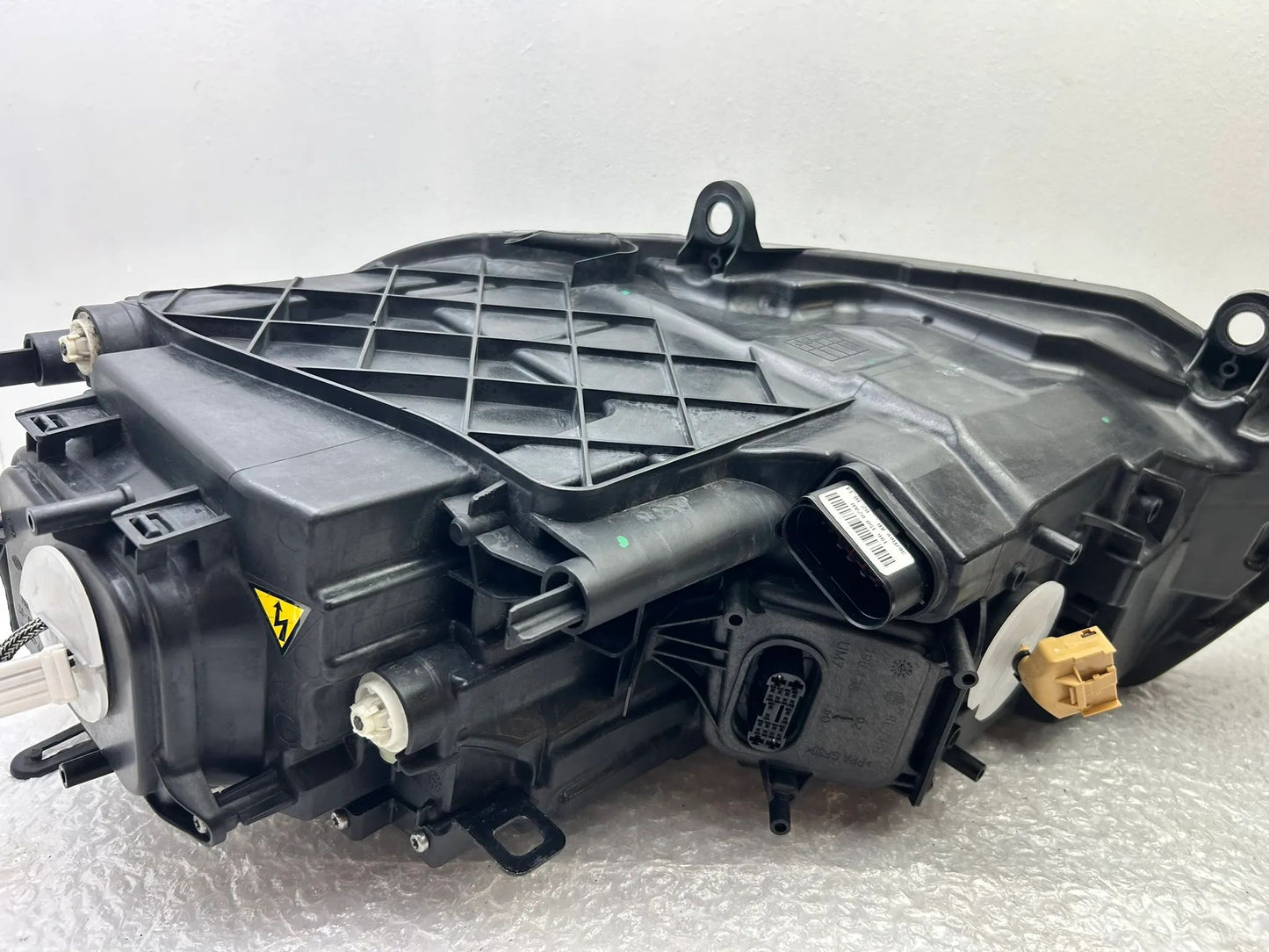 Original VW Touareg II 7P Bi-Xenon Scheinwerfer rechts 7P1941752B