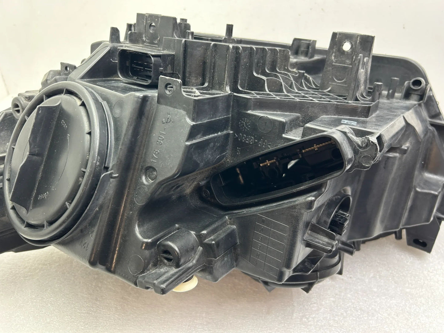Original BMW 1er F20 F21 Xenon Scheinwerfer rechts 7229678