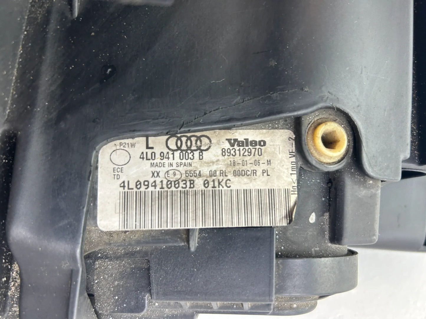 Original Audi Q7 4L Xenon Scheinwerfer links 4L0941003B