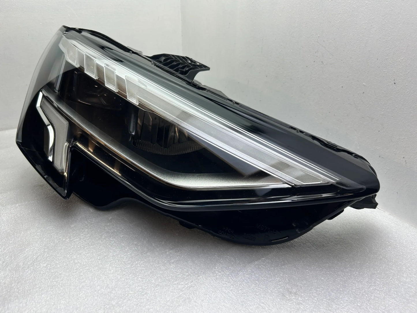 Original Audi A3 S3 8Y LED Scheinwerfer links 8Y0941034
