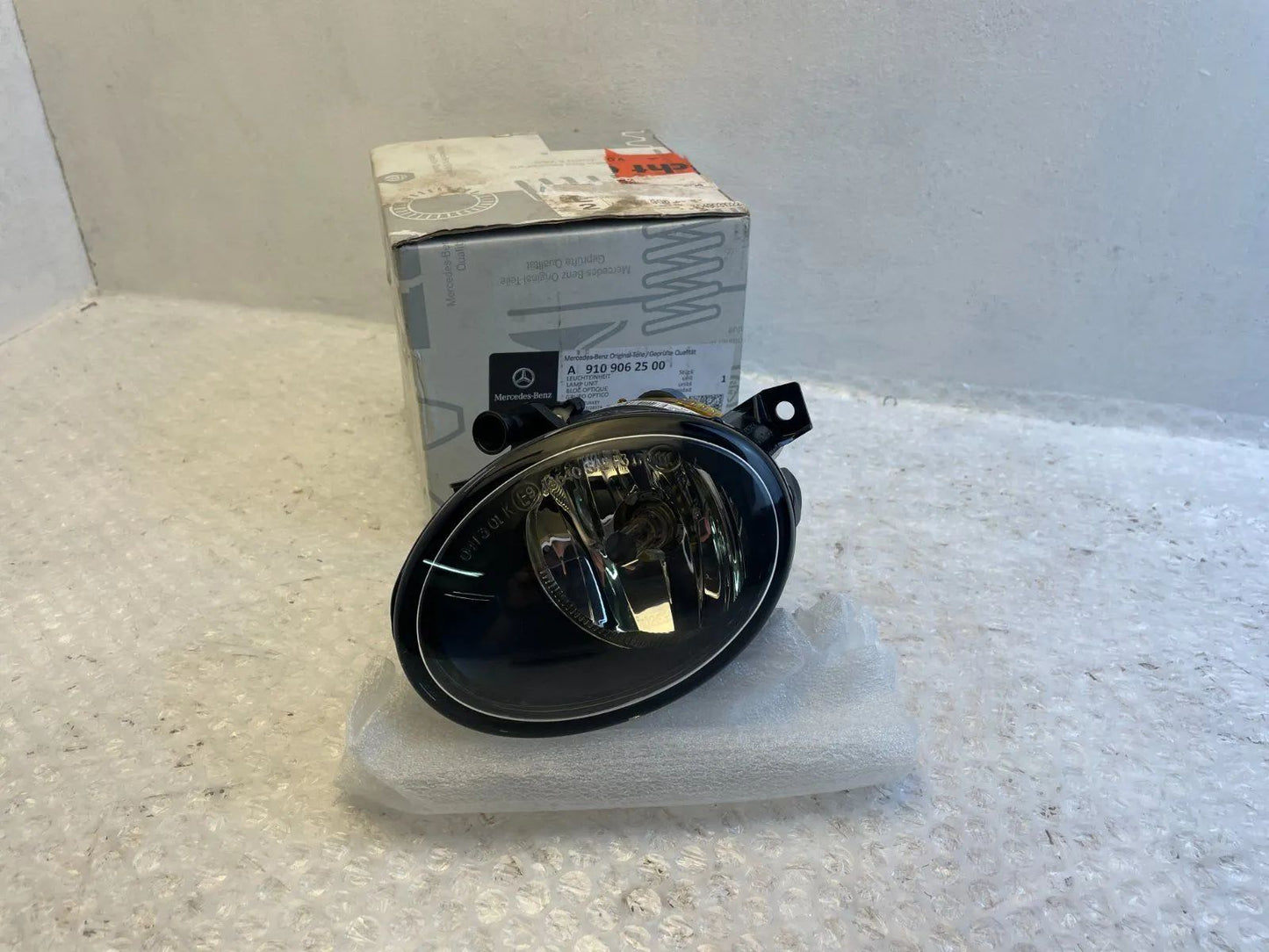 Mercedes Sprinter 907 910 Nebelscheinwerfer links A9109062500
