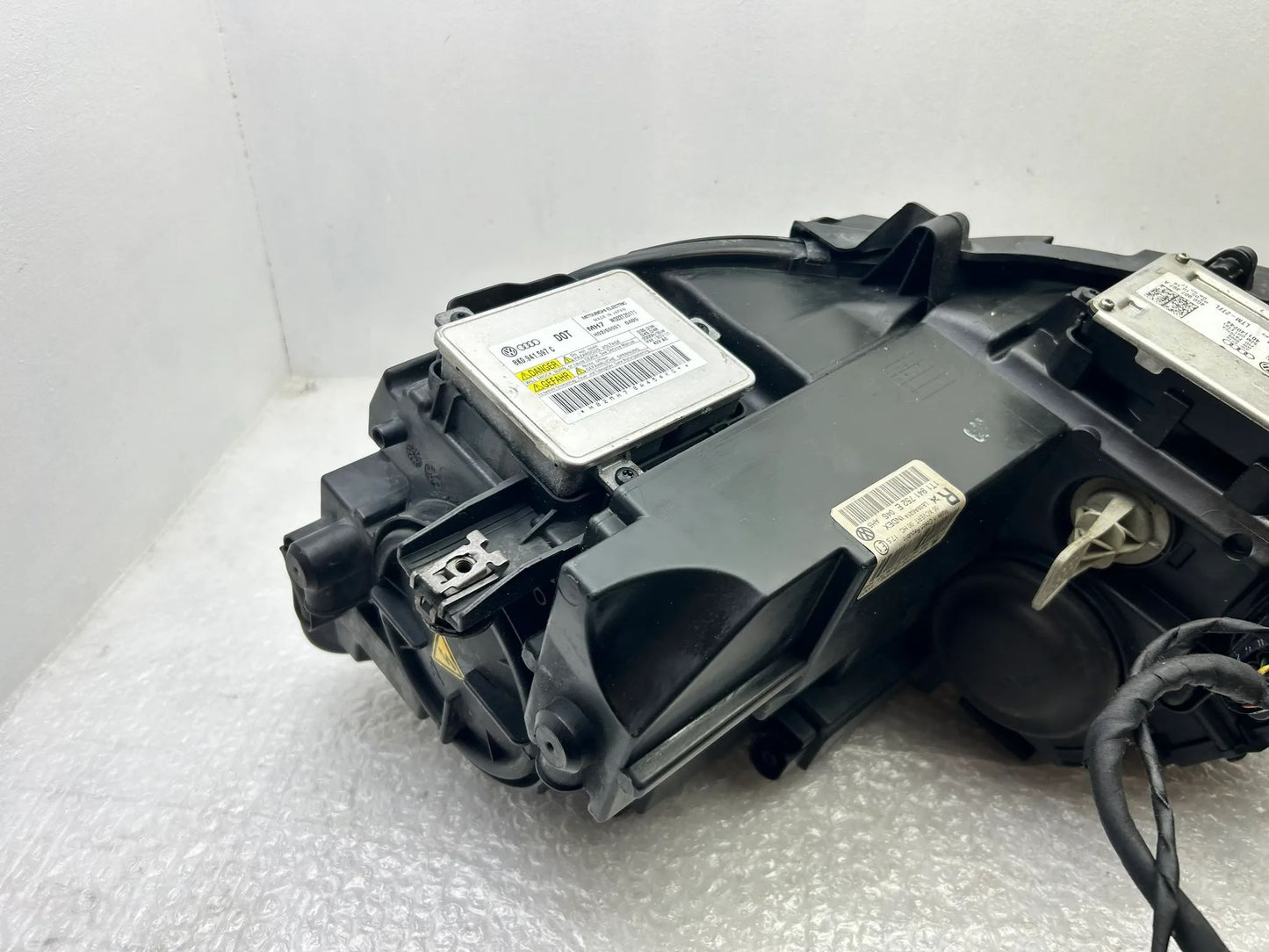 Original VW Touran 1T Xenon Scheinwerfer rechts 1T1941752E