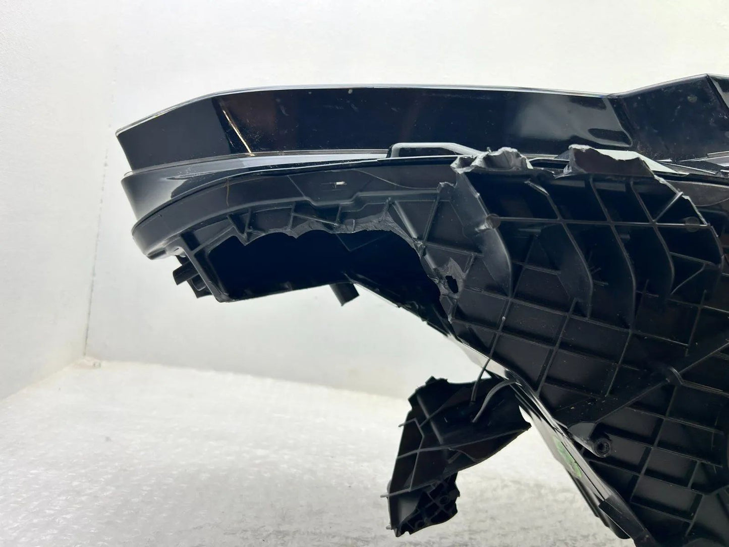 Original Volvo EX30 LED Scheinwerfer links 80000401 DEFEKT
