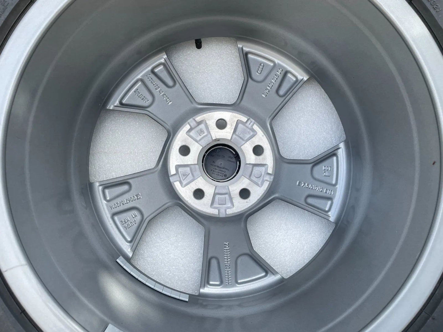 1x Audi A3 8V Ersatzrad Felge Reifen 8V0601025DQ 225/45 R17 91Y