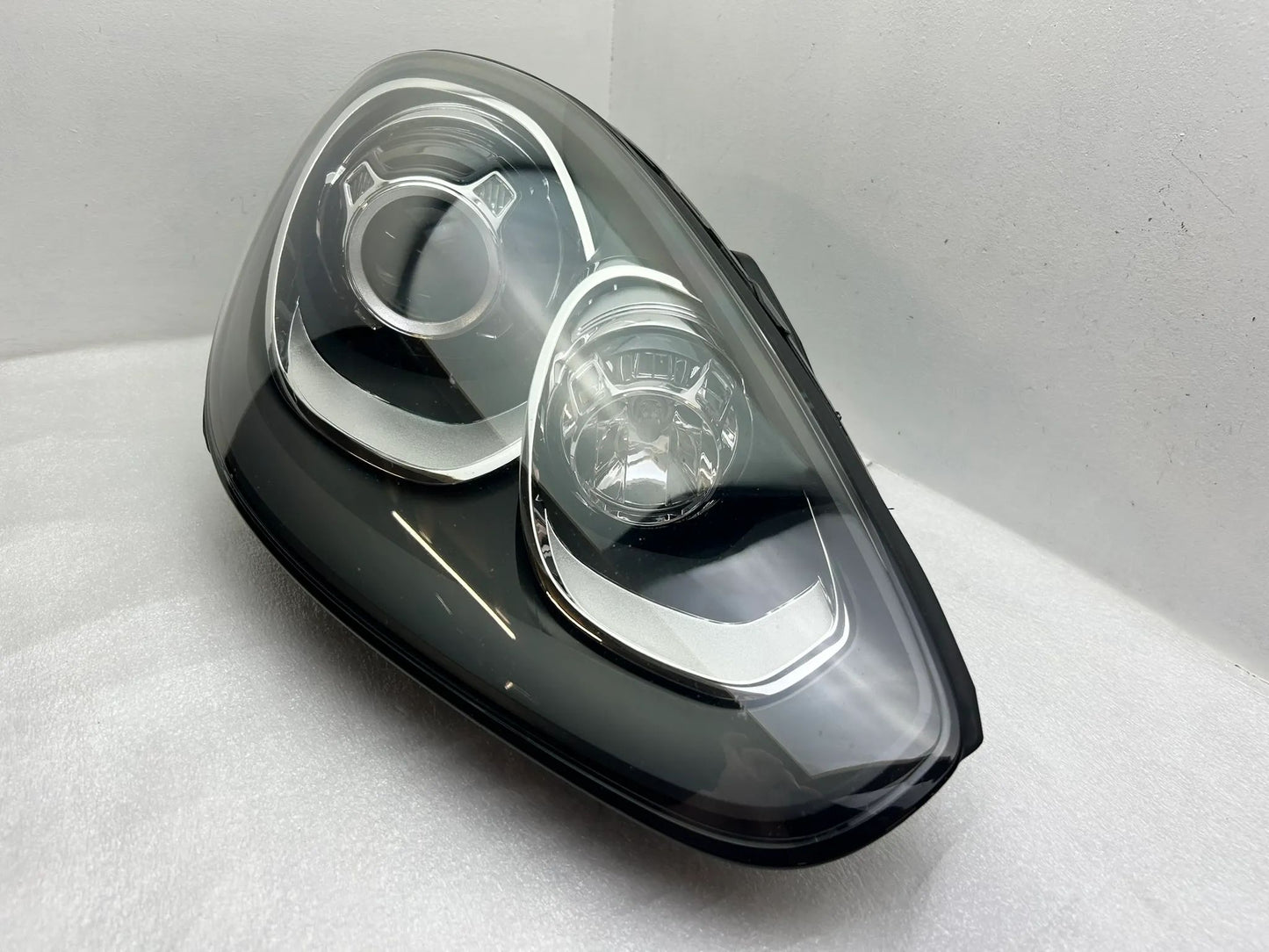Original Porsche Cayenne Xenon Scheinwerfer rechts 7P5941752F