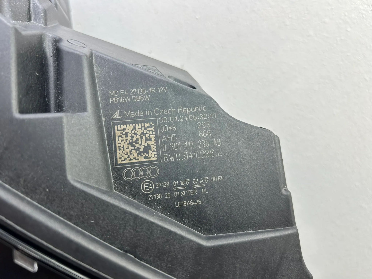 Original Audi A4 B9 8W LED Matrix Scheinwerfer rechts 8W0941036E