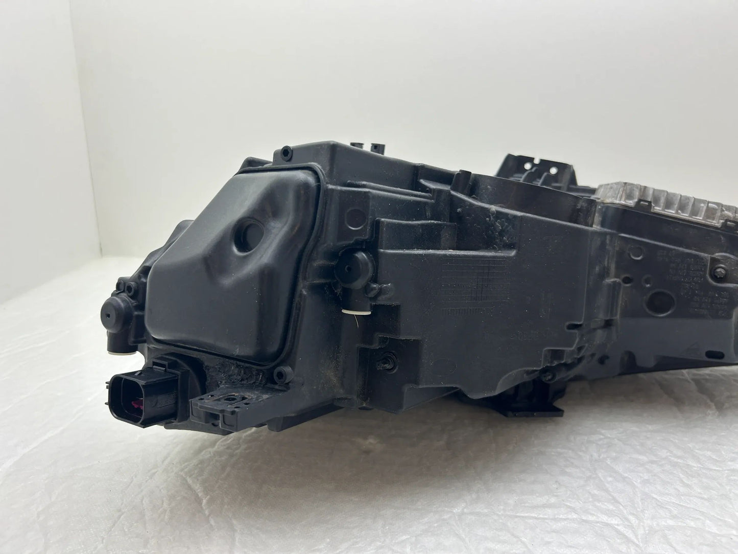 Original Audi A4 B9 8W LED Scheinwerfer rechts 8W0941034D
