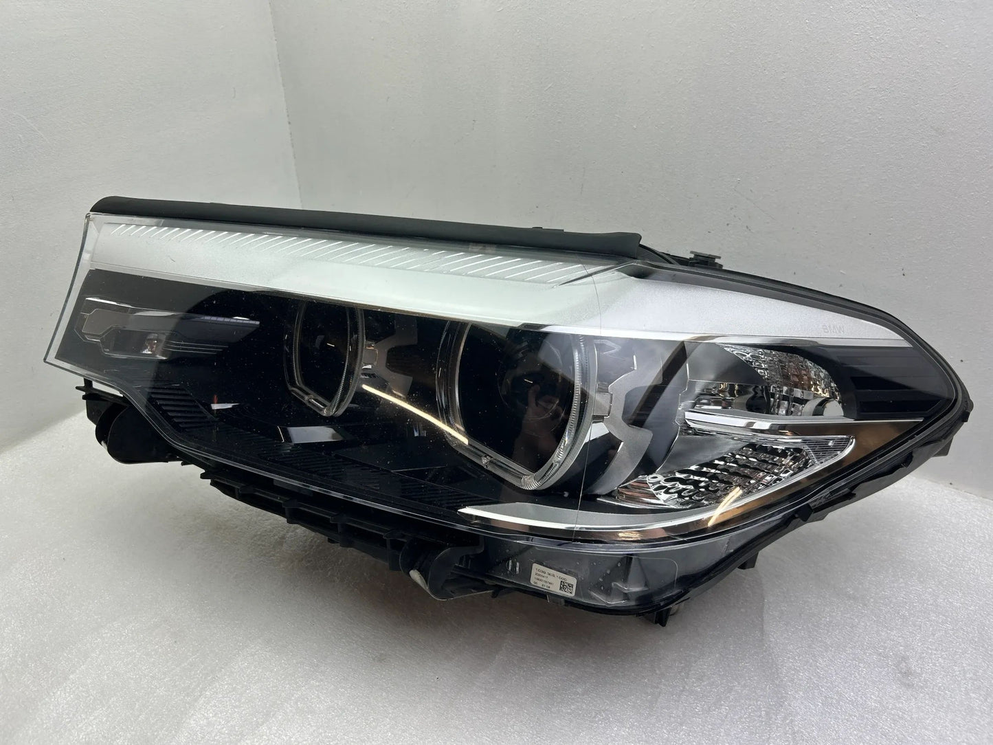 Original BMW 5er G30 G31 LED Scheinwerfer links 8499115