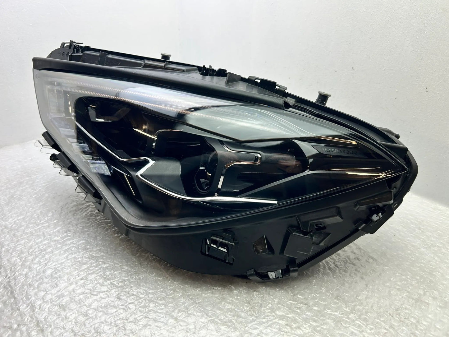 Original Mercedes CLA W118 LED Scheinwerfer links A1189061301