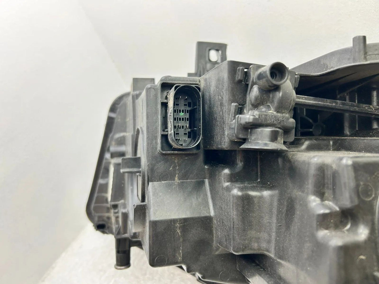 Original Mercedes W246 GLA Scheinwerfer links A2479063505