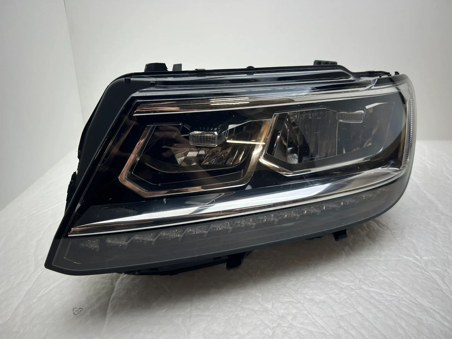 Original VW Tiguan LED Scheinwerfer links 5NB941035E DEFEKT