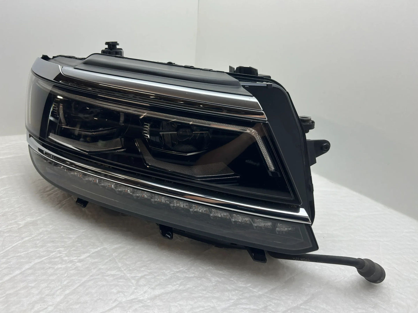 VW Tiguan Allspace LED Scheinwerfer links 5NN941081C 5NN941082C