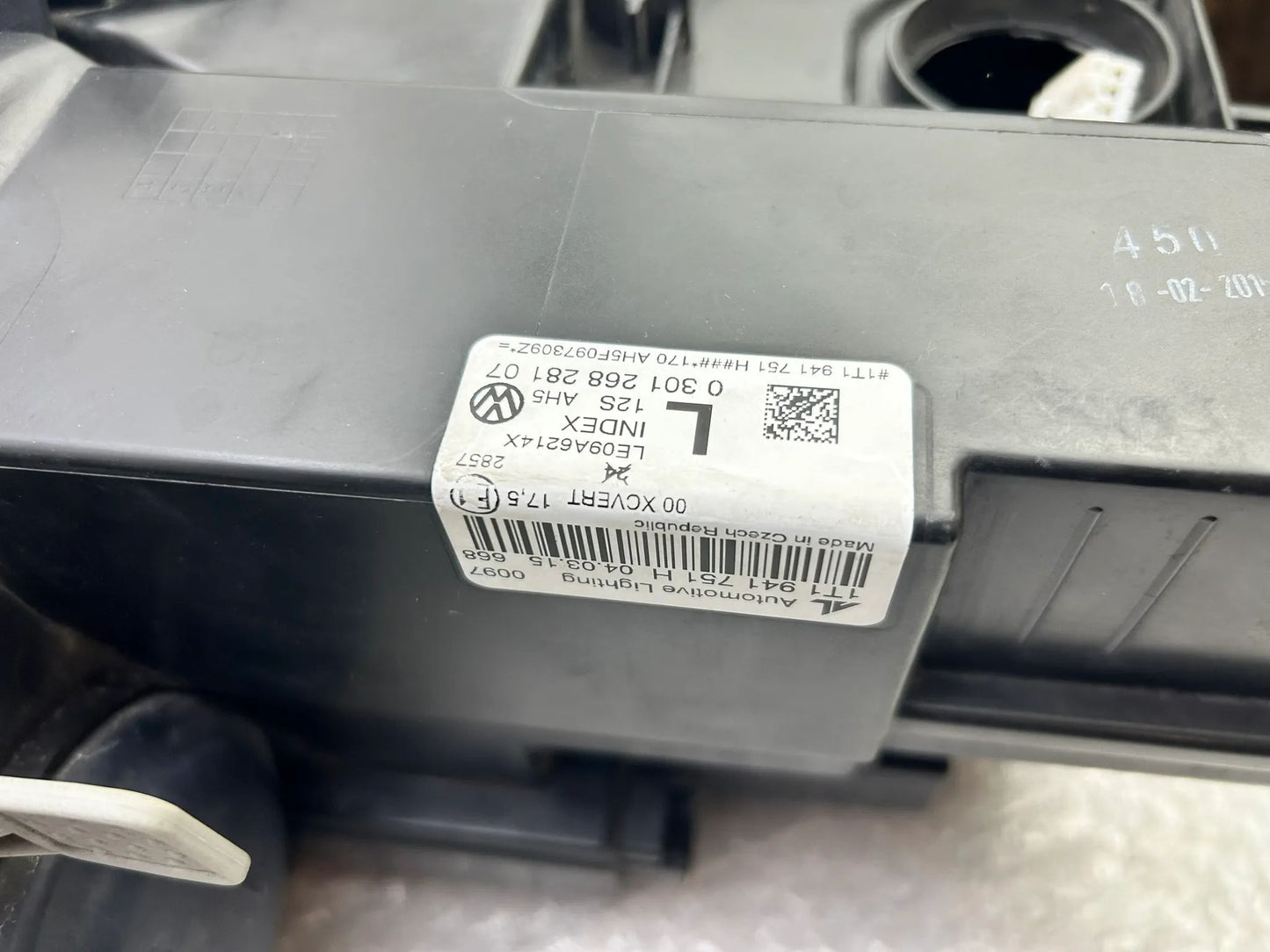 Original VW Touran Xenon LED Scheinwerfer links 1T1941751H