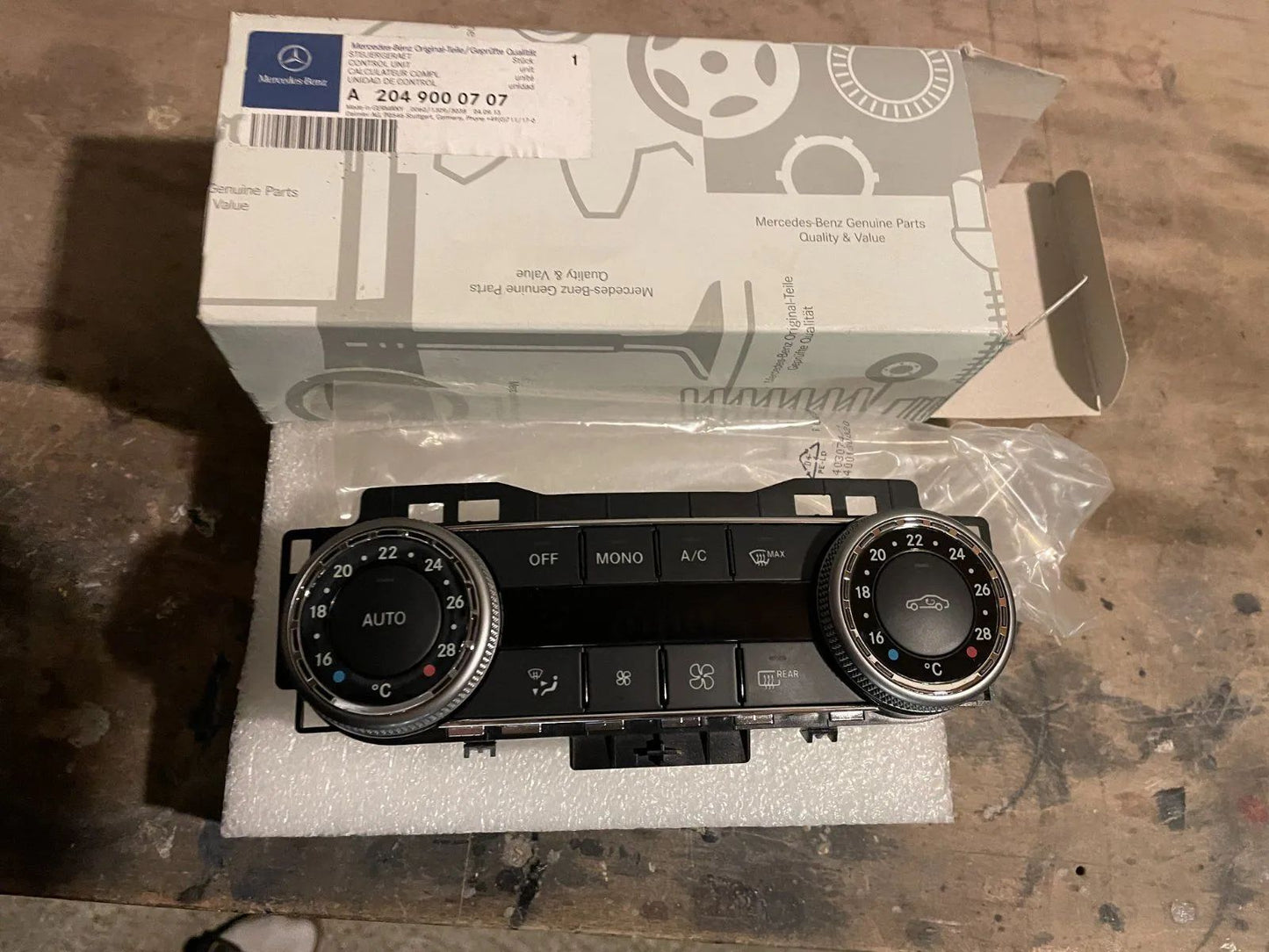 Original Mercedes C-Klasse W204 Klimabedienteil Klima A2048304190