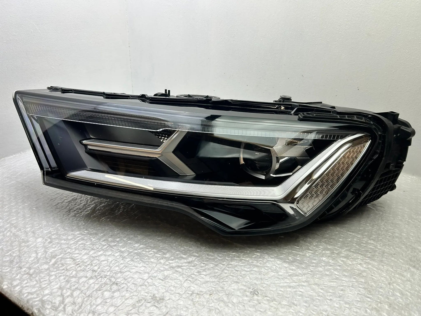 Original Audi Q7 LED Scheinwerfer links 4M0941011C
