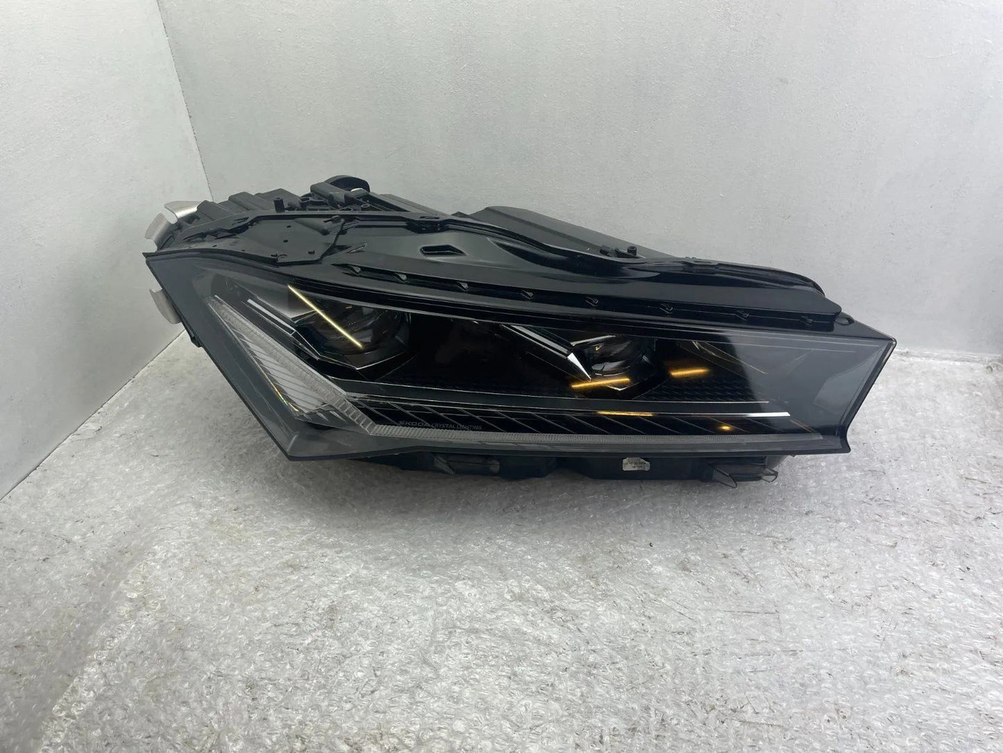 Original Skoda Superb LED Scheinwerfer rechts 3P1941016A