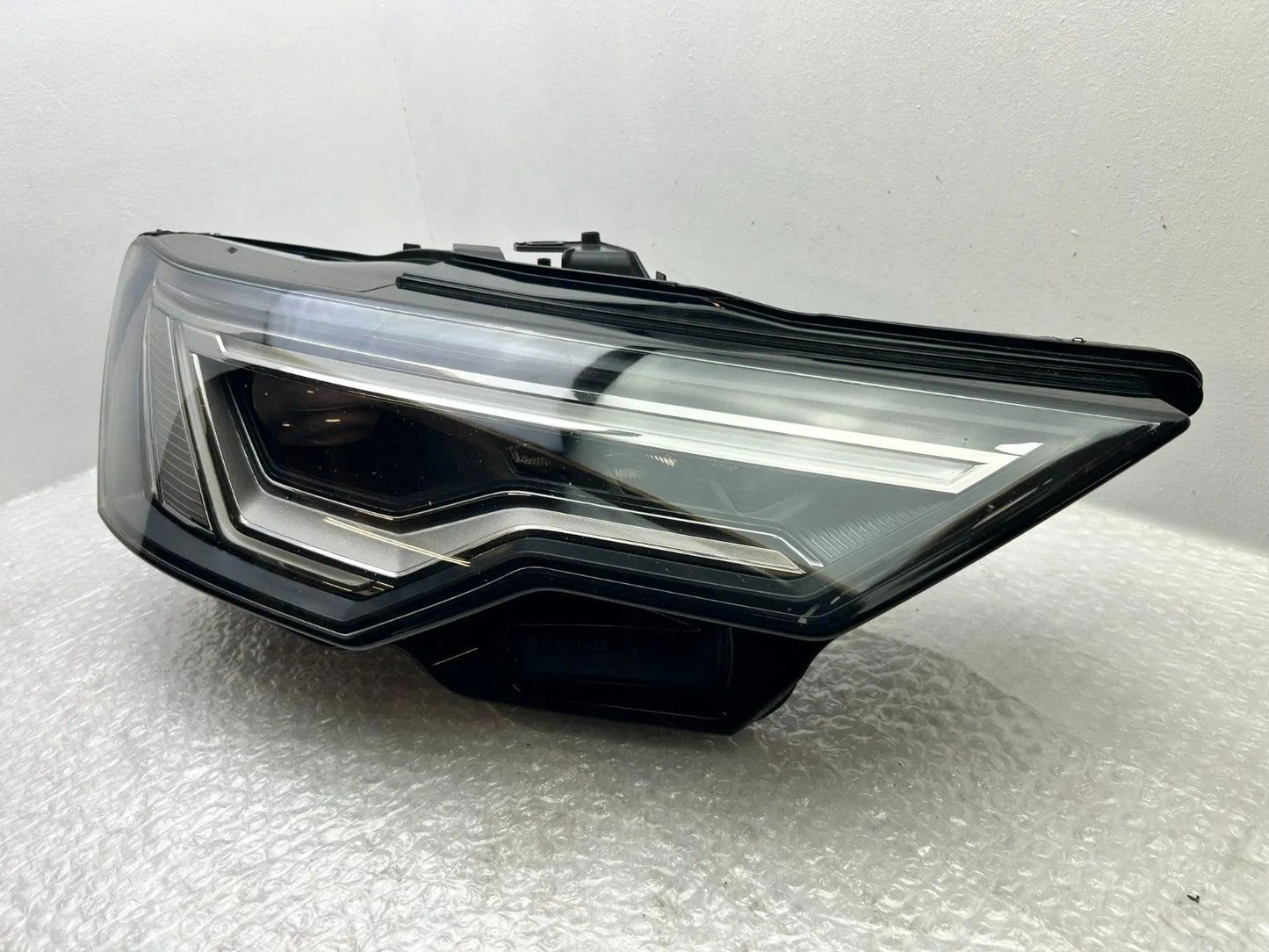 Original Audi A6 C8 4K LED Scheinwerfer rechts 4K0941040