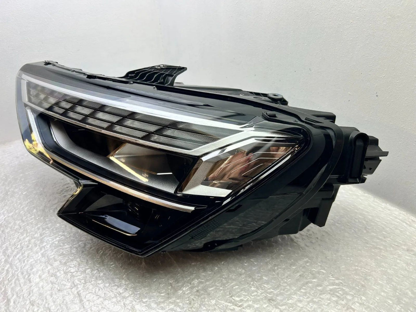 Original Audi A3 8Y LED Scheinwerfer links 8Y0941033D