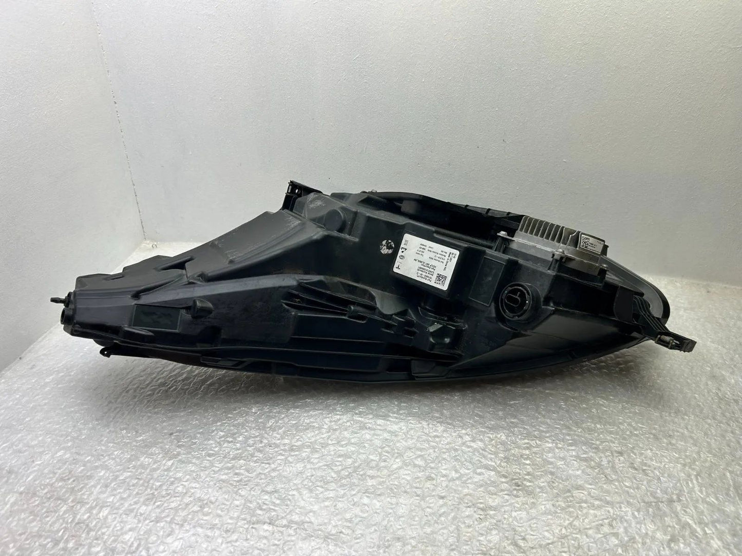 Original Tesla Model 3 LED Scheinwerfer rechts 1514953-00-D