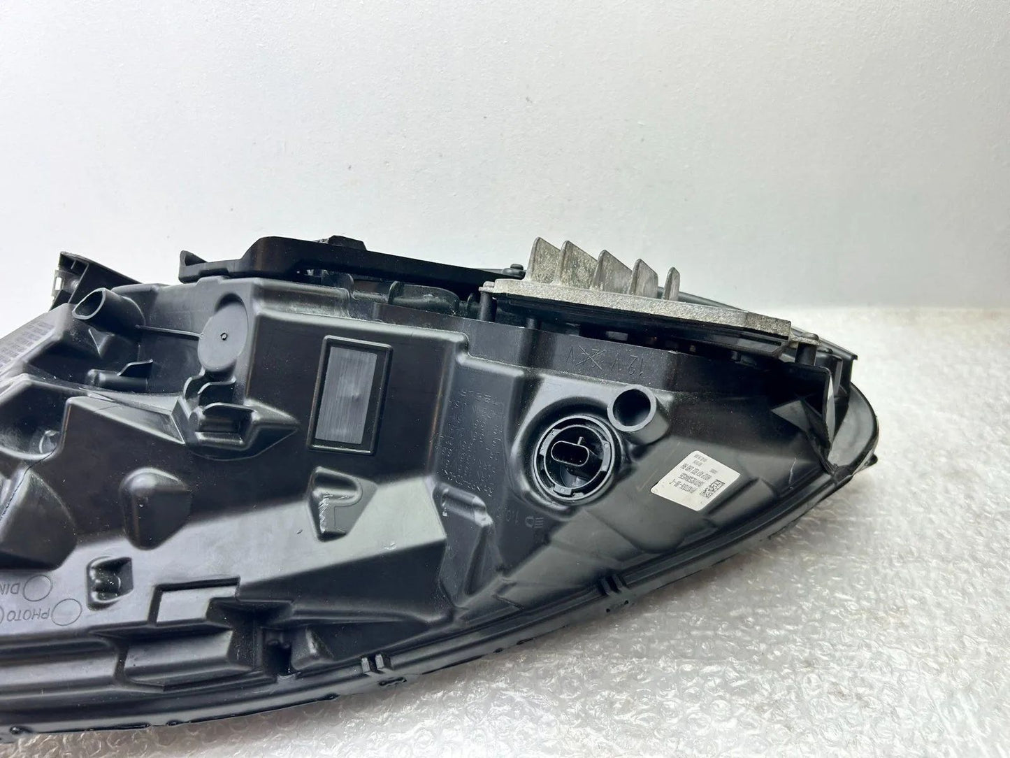 Original Tesla Model 3 LED Scheinwerfer rechts 1077376-00C