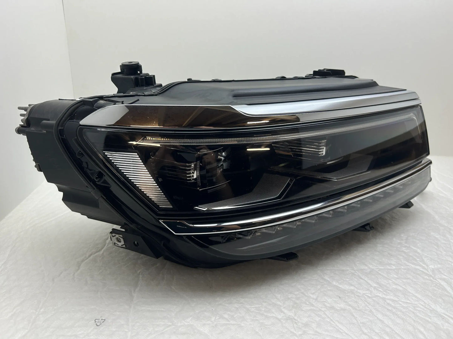 VW Tiguan Allspace LED Scheinwerfer links 5NN941081C 5NN941082C