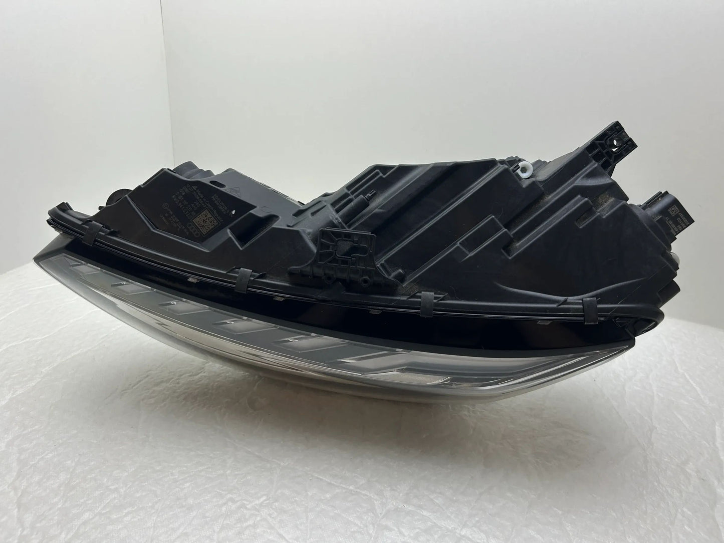 Original Audi A4 8W B9 LED Scheinwerfer links 8W0941033D
