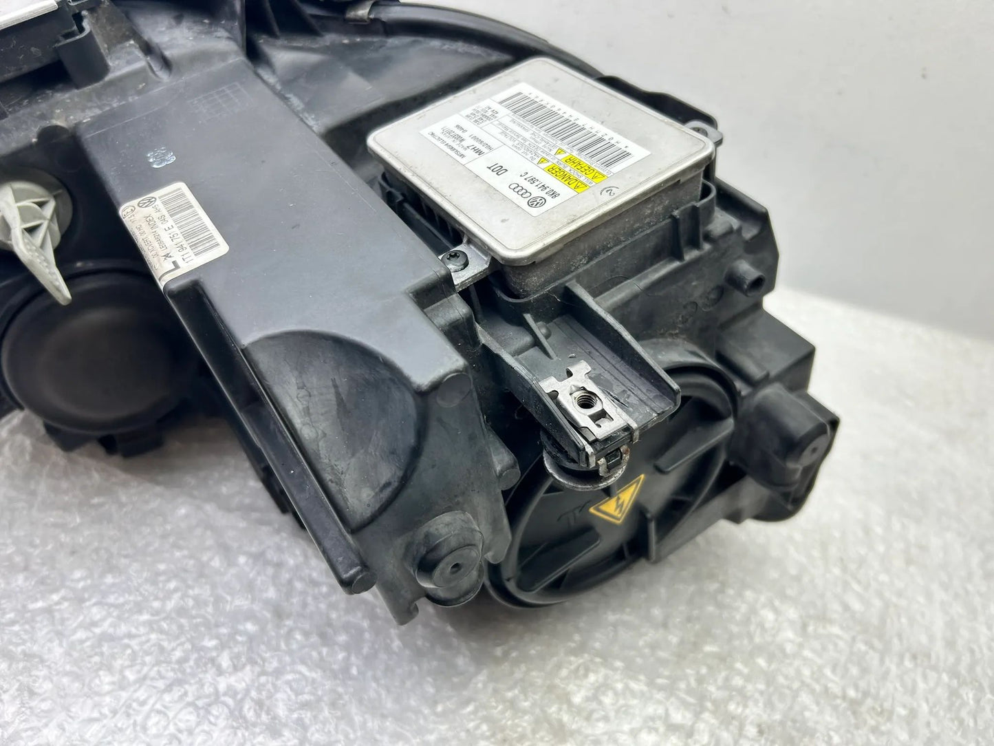 Original VW Touran 1T Xenon Scheinwerfer links 1T1941751E