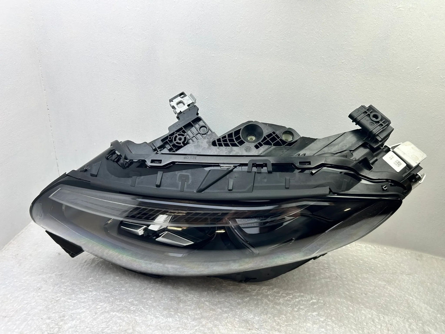 NEU Original Mercedes CLA W174 LED Scheinwerfer links A1749062502