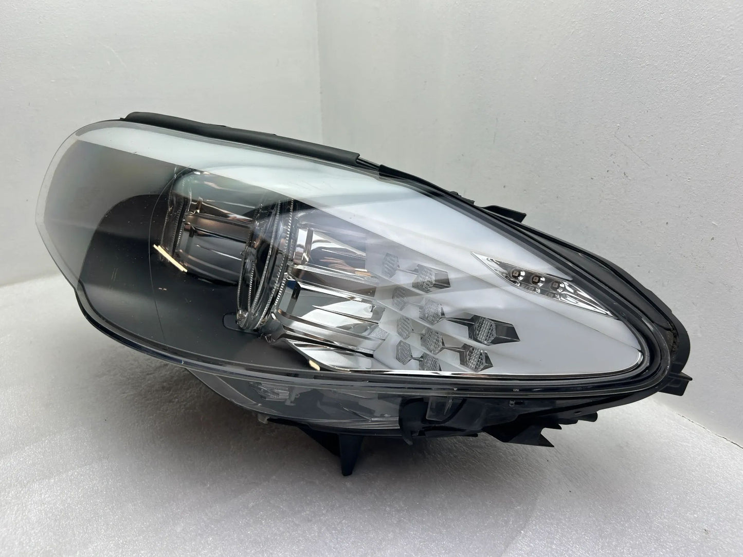 BMW 5er F10 F11 Xenon Kurvenlicht Scheinwerfer links 7203251