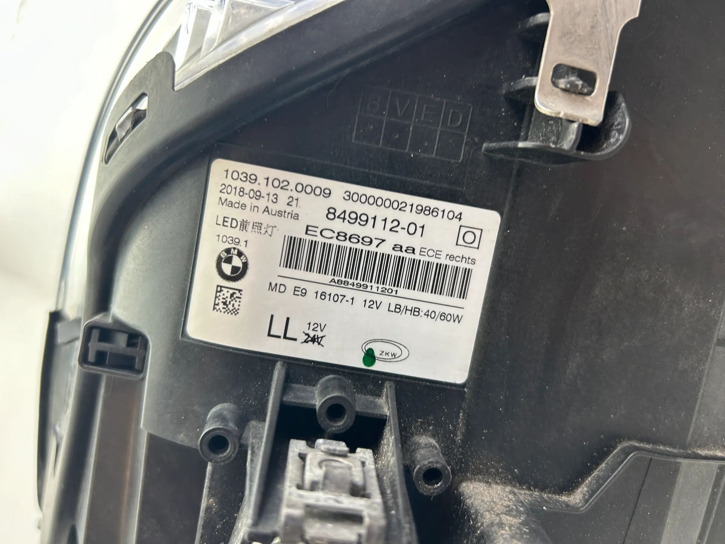 BMW 5er G30 G31 LED Scheinwerfer rechts Steuergeräte 8499112