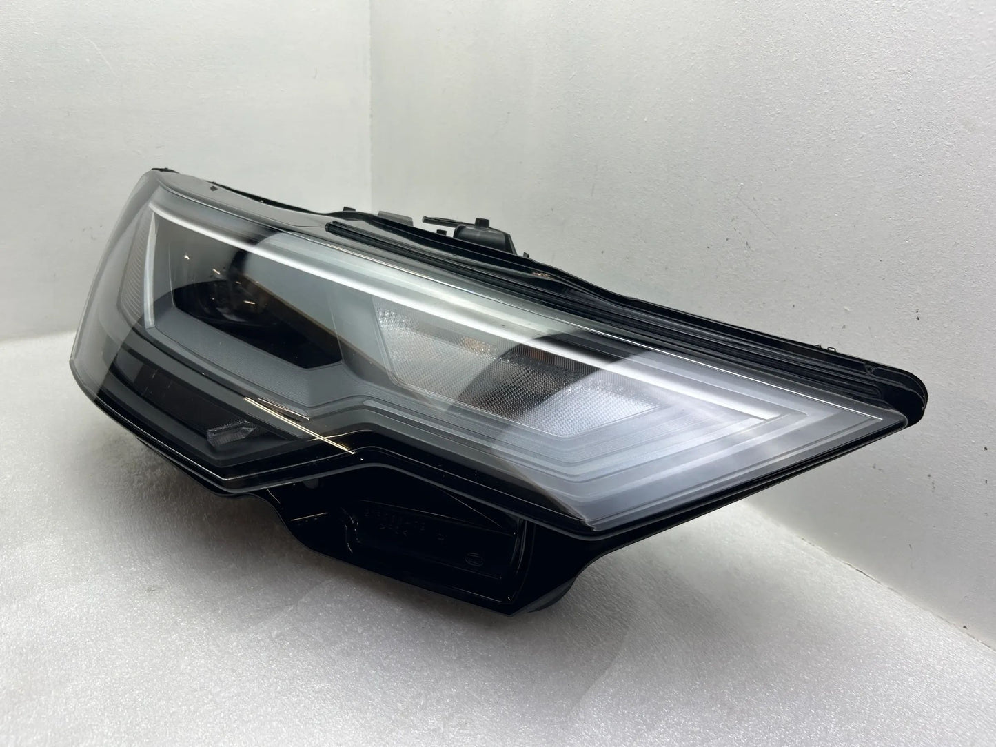 Original Audi A6 C8 LED Scheinwerfer rechts 4K0941034