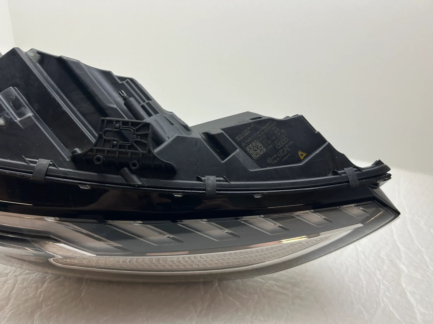 Original Audi A4 B9 8W LED Matrix Scheinwerfer rechts 8W0941036E