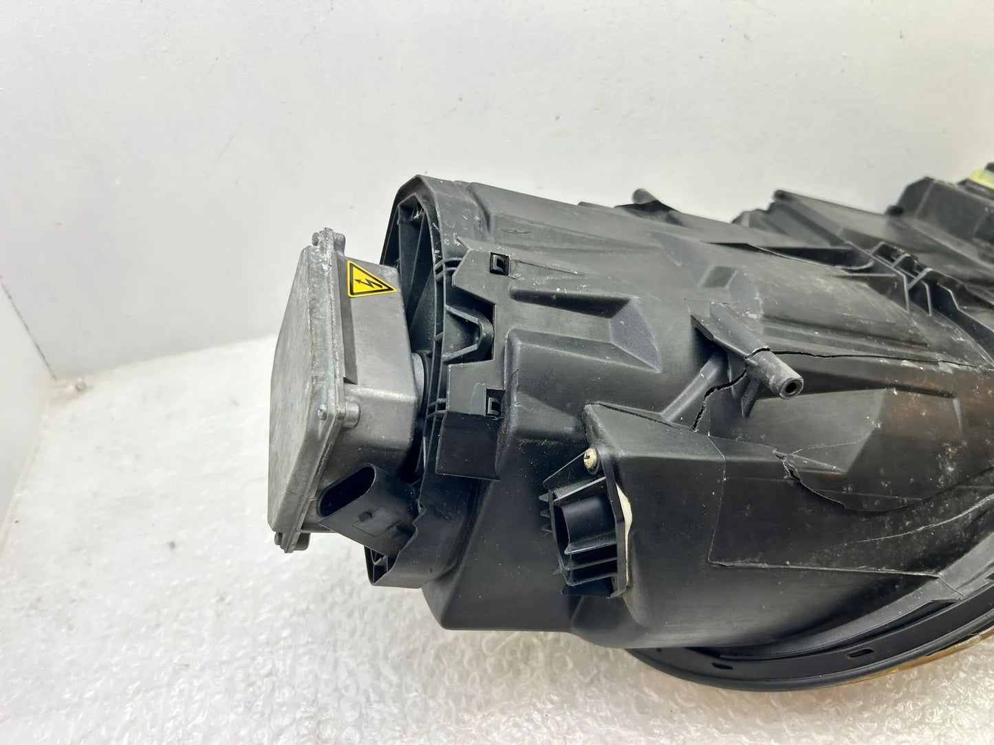 Porsche 911 996 Xenon Scheinwerfer links 99663105701 DEFEKT