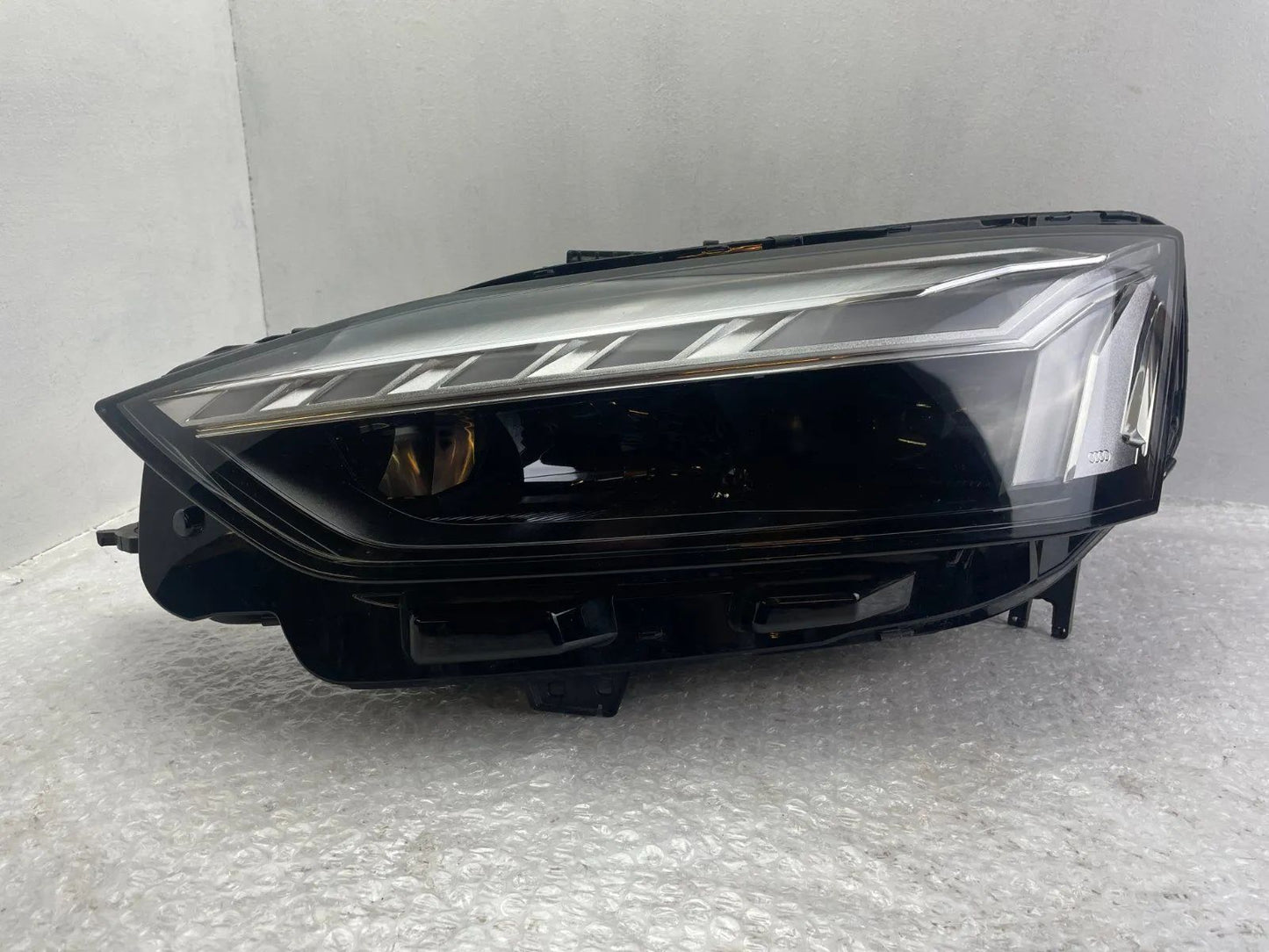 Original Audi A5 8V LED Matrix Scheinwerfer links 8W6941039