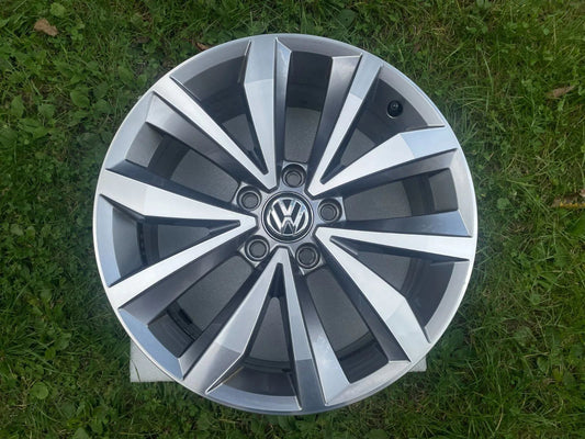 1x Original VW T-Roc Troc Alufelge 7Jx17 Zoll ET45 2GA601025B