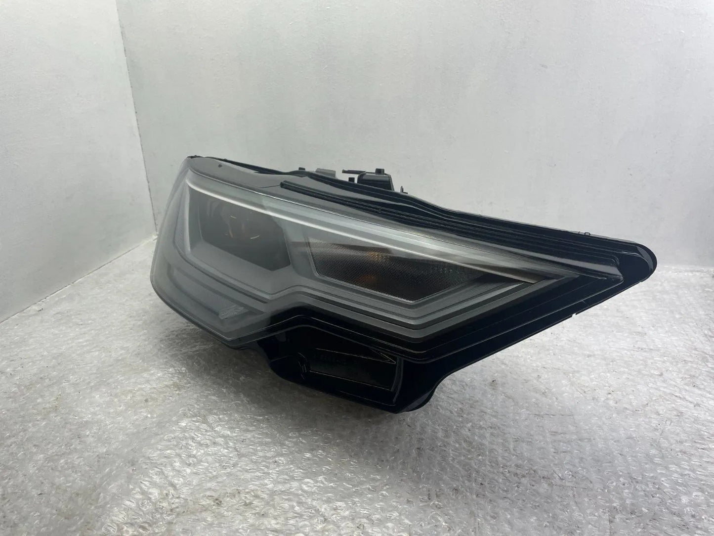 Original Audi A6 C8 LED Scheinwerfer rechts 4K0941034