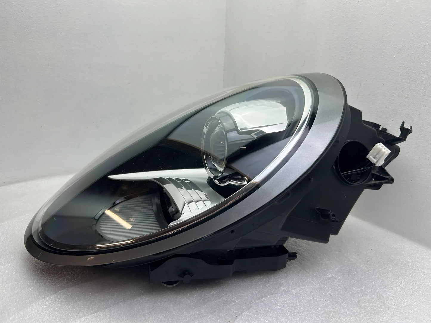 Porsche 911 991 Xenon Kurvenlicht Scheinwerfer links 99163113105