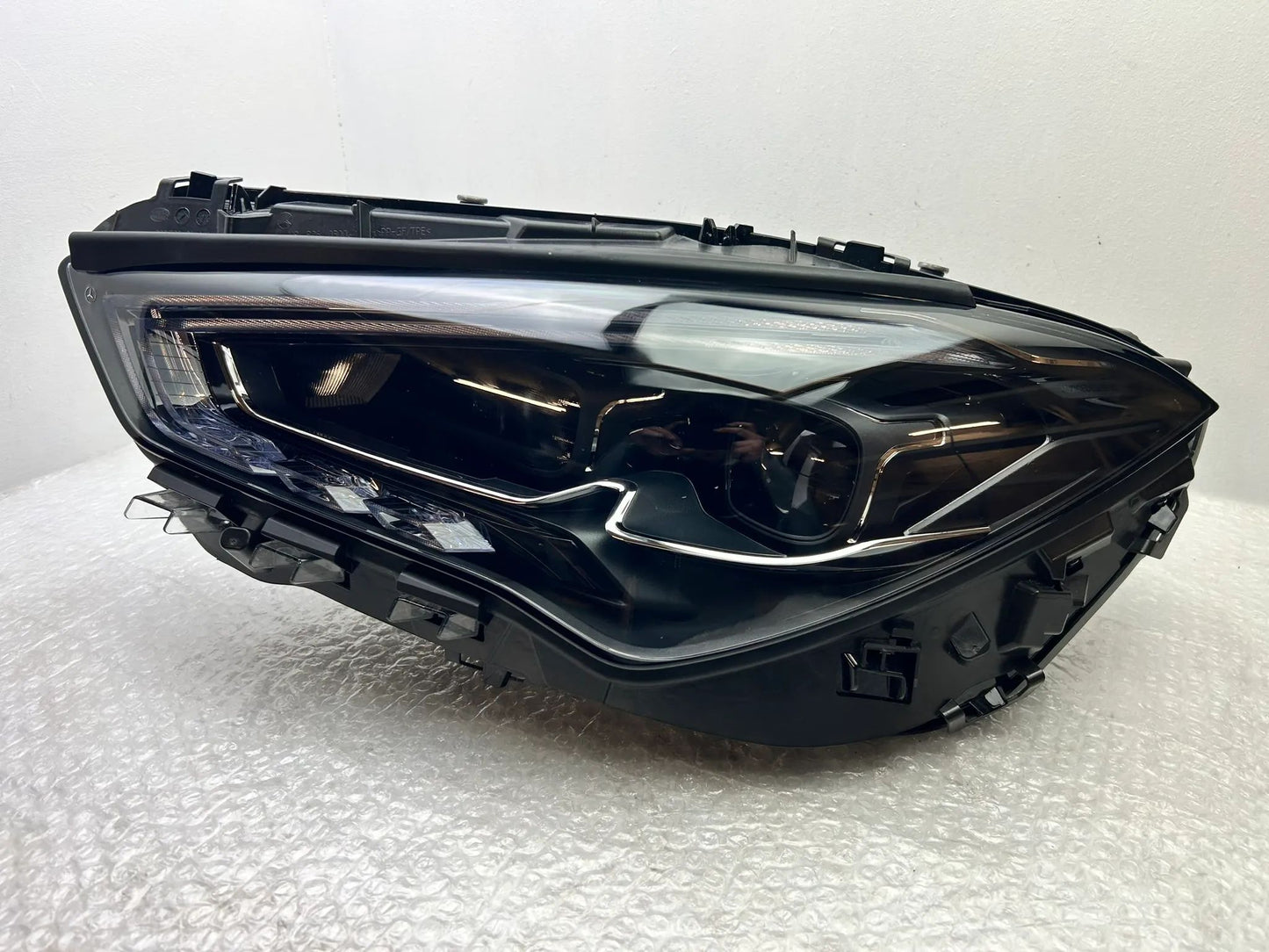 Original Mercedes CLA W118 LED Scheinwerfer links A1189061301