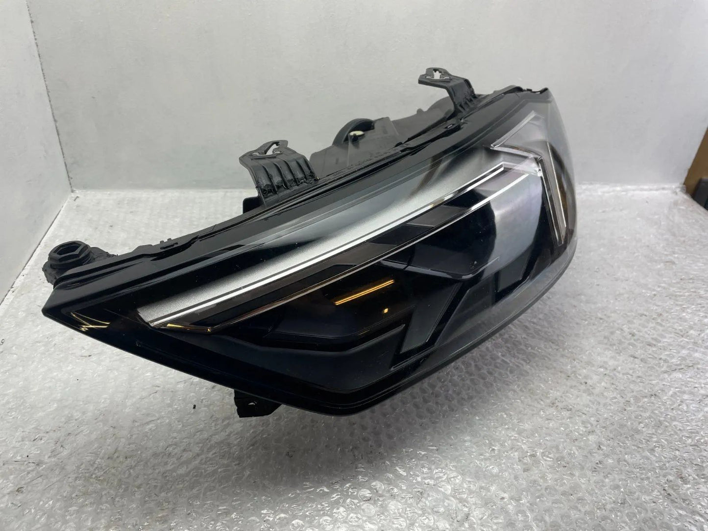Original Audi A1 82A LED Scheinwerfer links 82A941033D