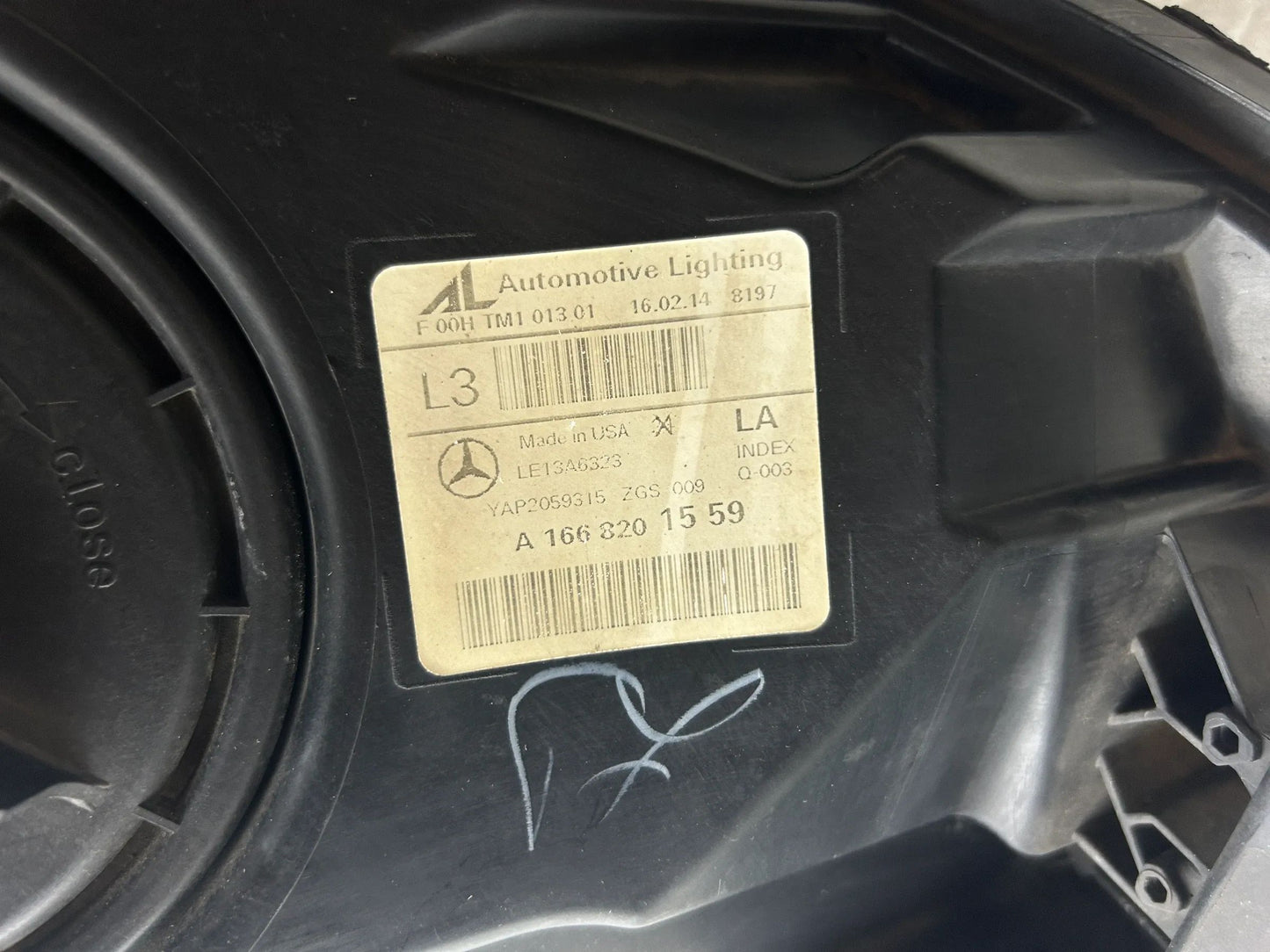 Mercedes GLE W166 Scheinwerfer links A1668201559 A1668201459