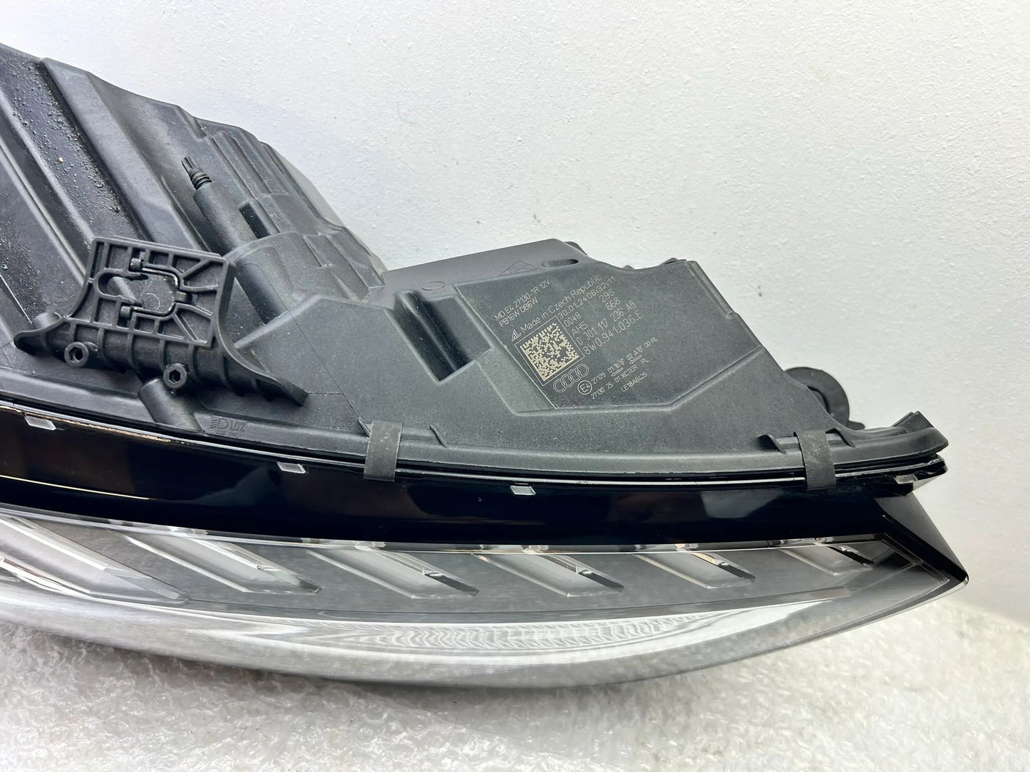 Original Audi A4 B9 8W LED Matrix Scheinwerfer rechts 8W0941036E